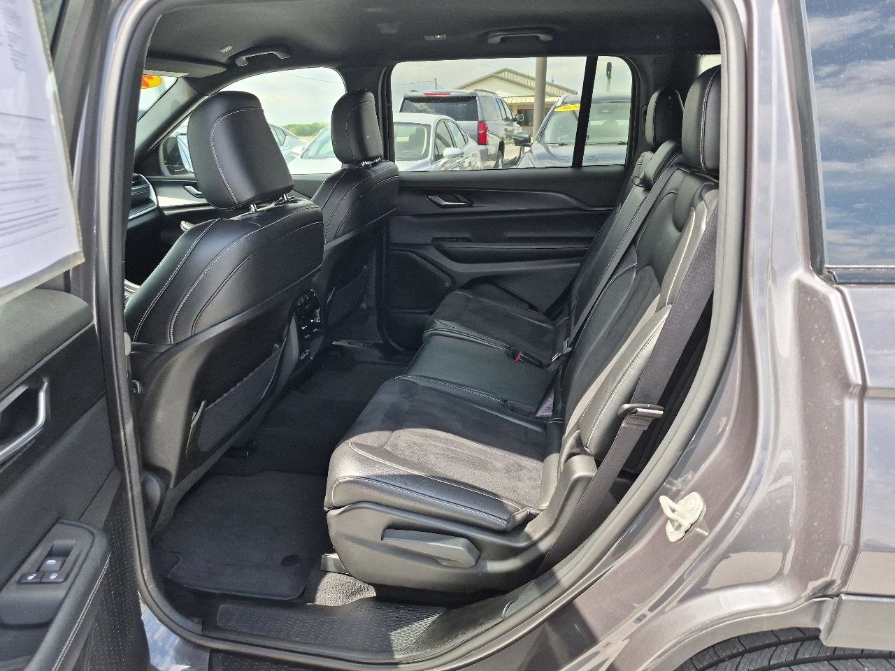 Used 2024 Jeep Grand Cherokee L Laredo AWD/4WD image 13