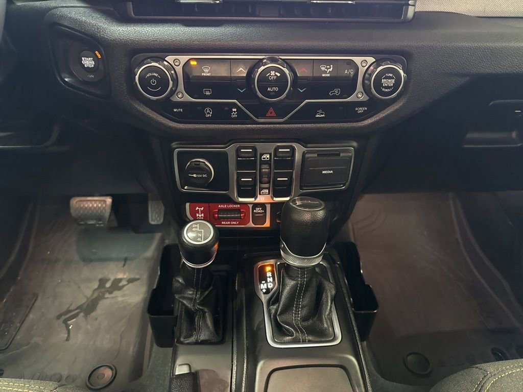 Used 2024 Jeep Gladiator Sport AWD/4WD image 19