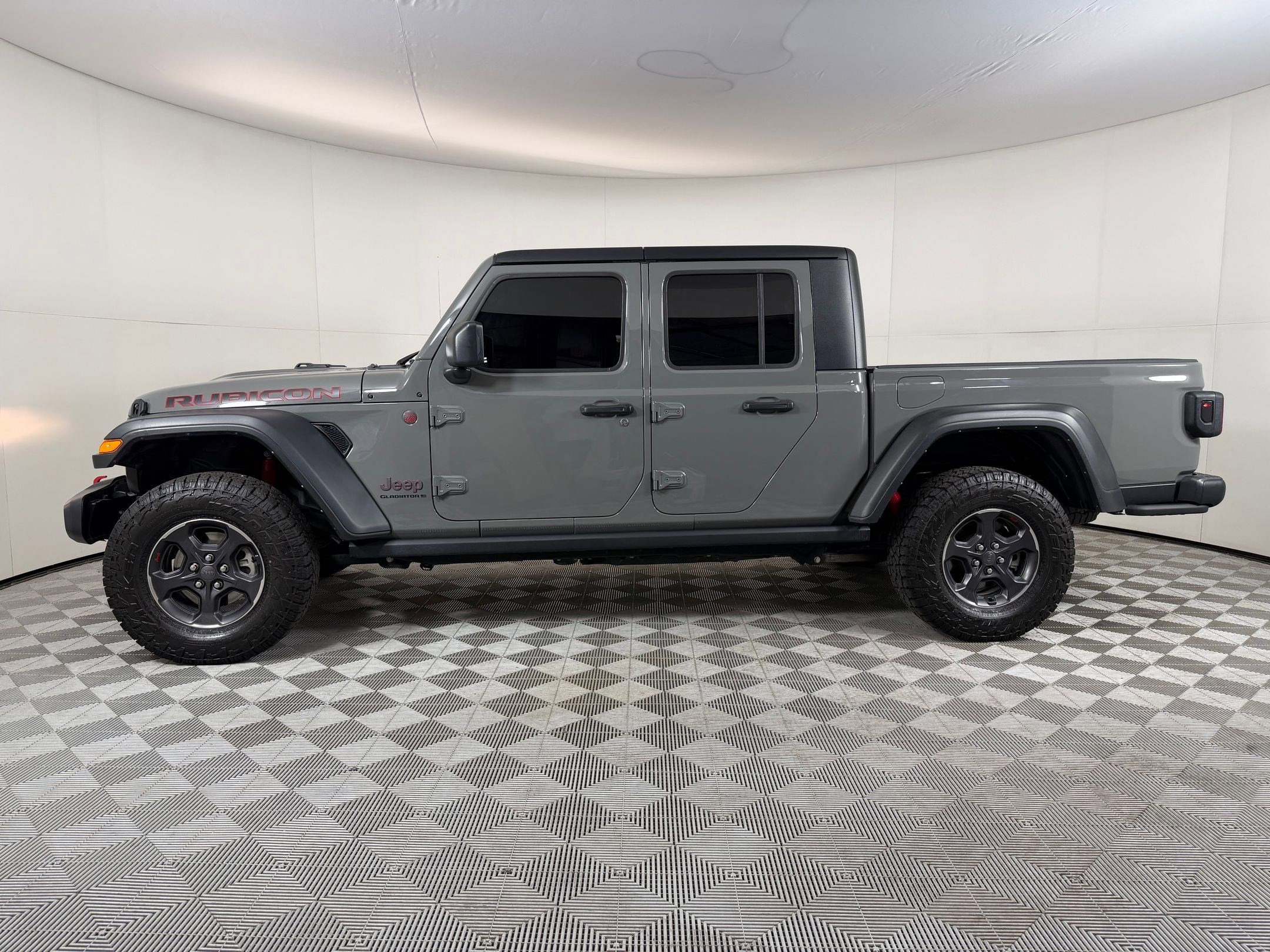 Used 2023 Jeep Gladiator Rubicon w/ Trailer Tow Package AWD/4WD image 2