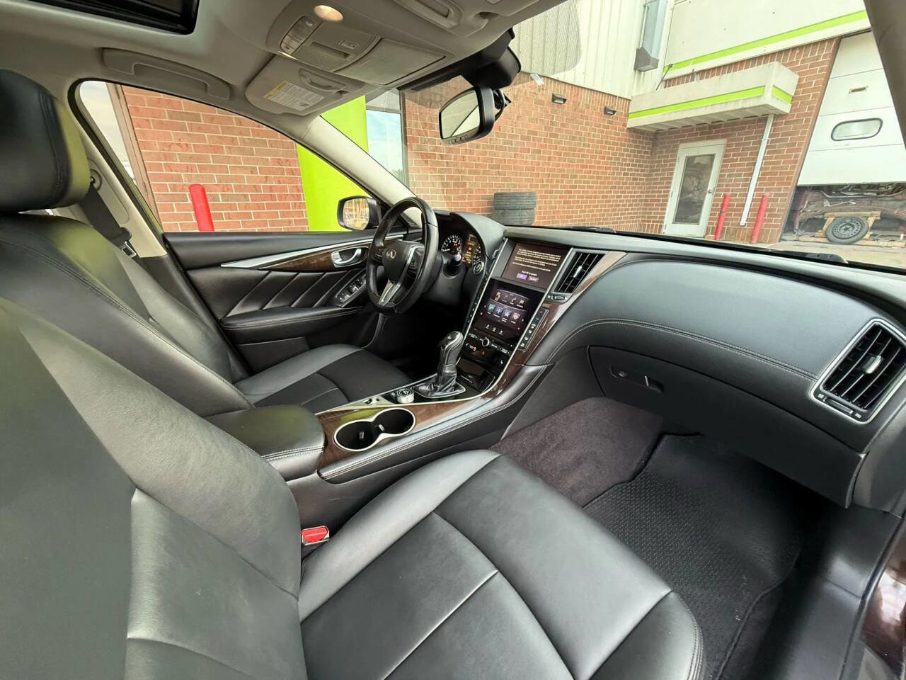 Used 2018 INFINITI Q50 Luxe w/ Essential Package (3.0T Luxe) image 28