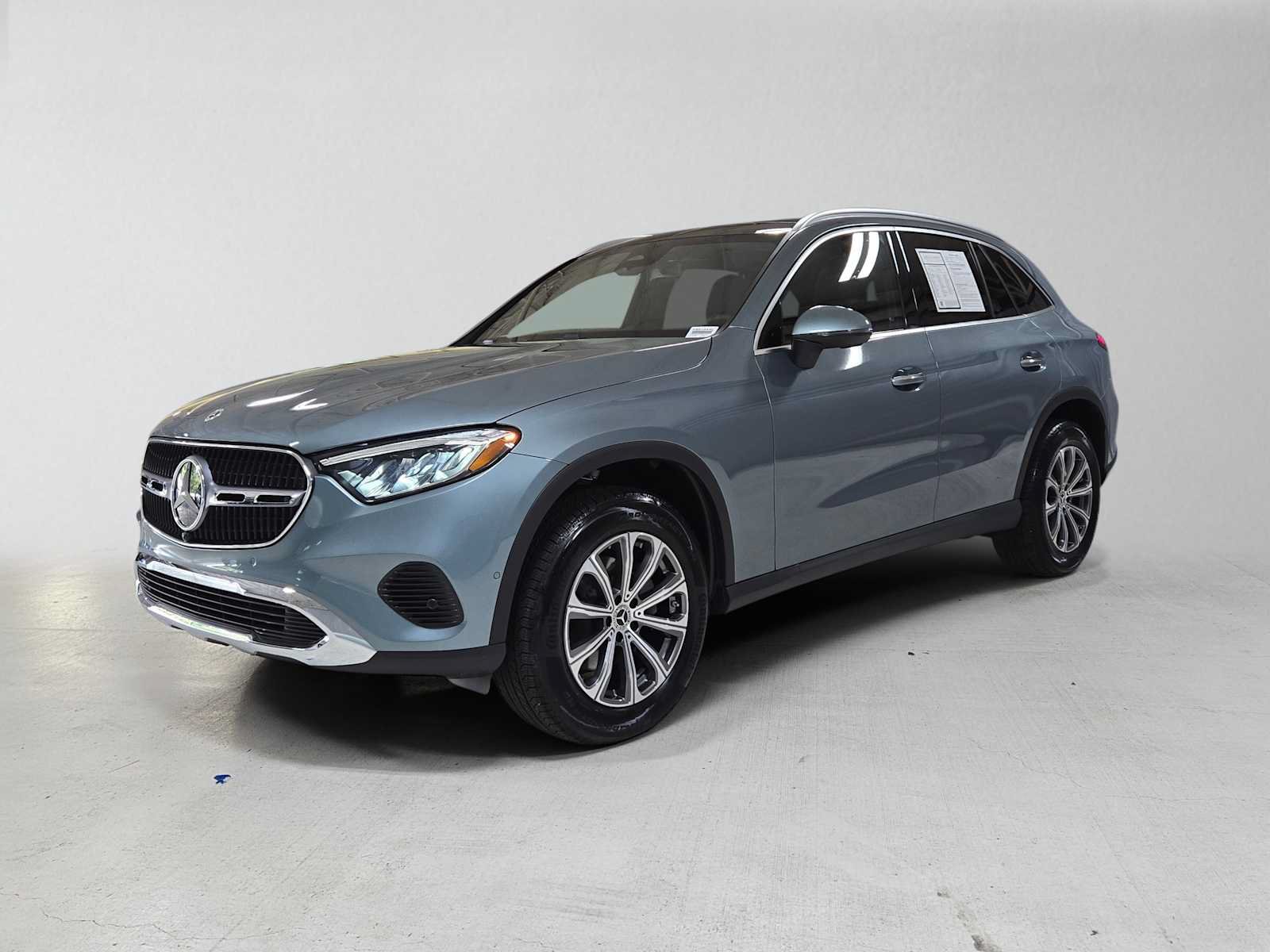 Used 2026 Mercedes-Benz GLC 300 4MATIC image 7