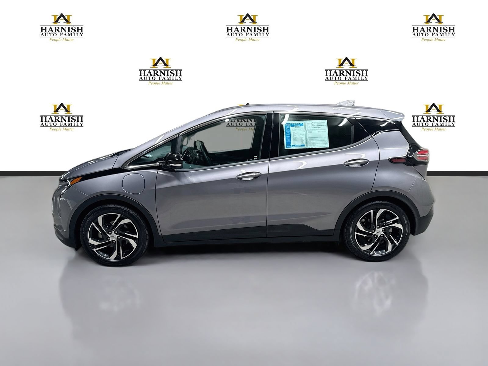 Used 2023 Chevrolet Bolt LT w/ Infotainment Package FWD image 10