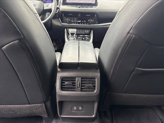 Used 2026 Nissan Rogue SL FWD image 18