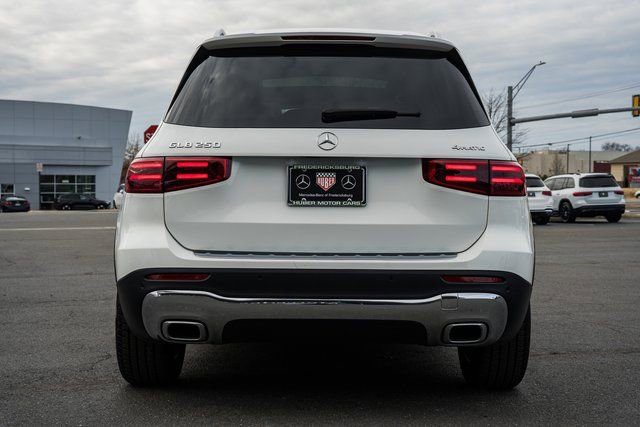 Certified 2024 Mercedes-Benz GLB 250 4MATIC w/ Winter Heating Package image 6