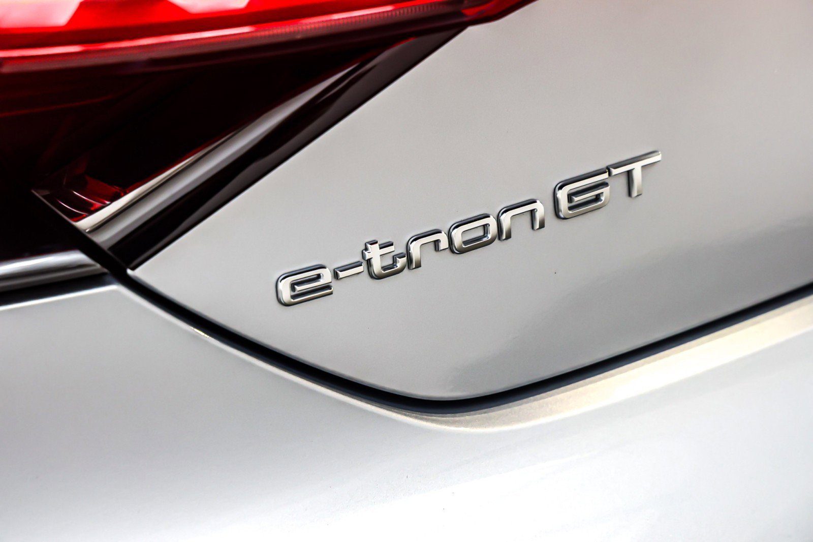 Used 2022 Audi e-tron GT Premium Plus image 10