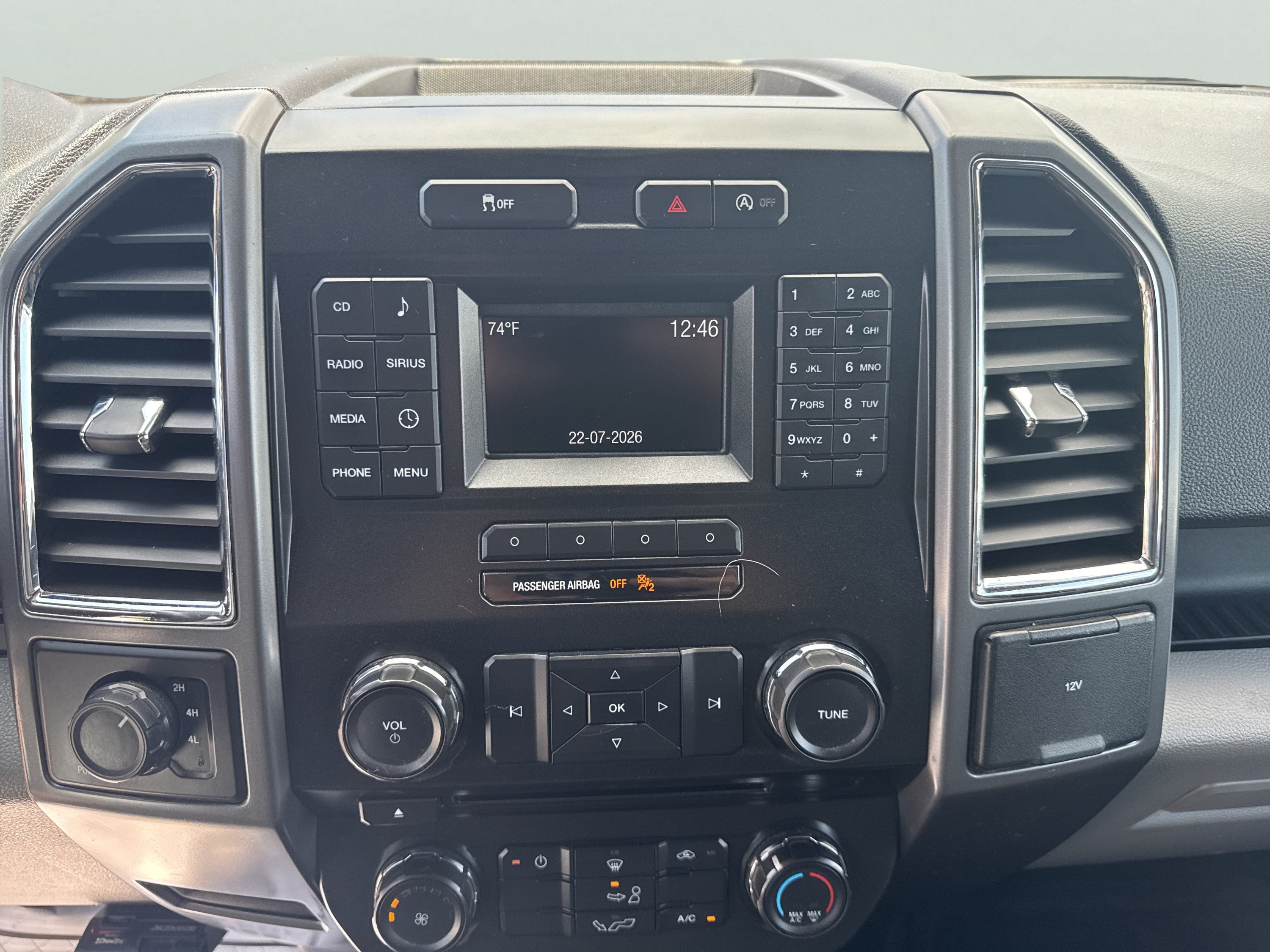 Used 2016 Ford F150 XLT AWD/4WD image 14