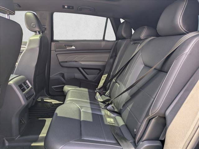 Used 2021 Volkswagen Atlas Cross Sport SE w/ Panoramic Sunroof Package FWD image 19
