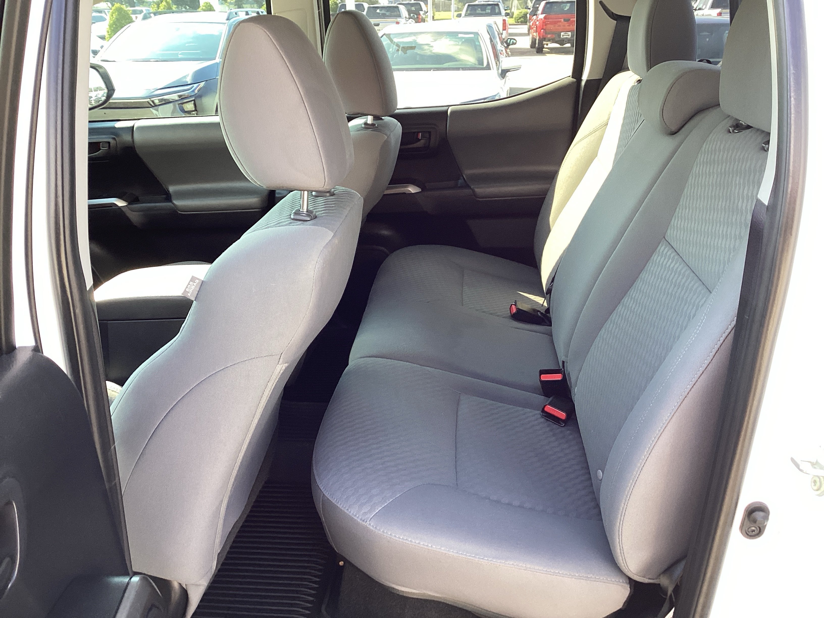 Used 2021 Toyota Tacoma SR5 RWD image 11
