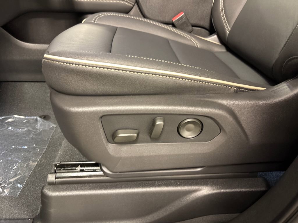New 2026 GMC Yukon Elevation w/ Elevation Premium Package AWD/4WD image 25