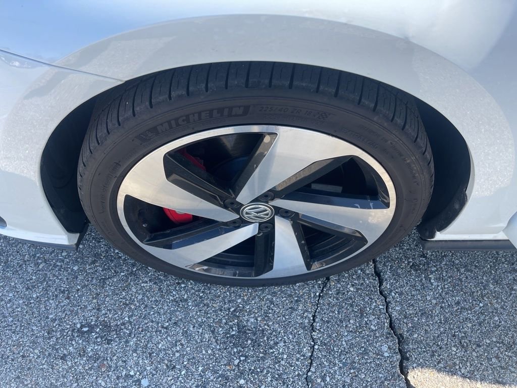 Used 2021 Volkswagen GTI S image 17