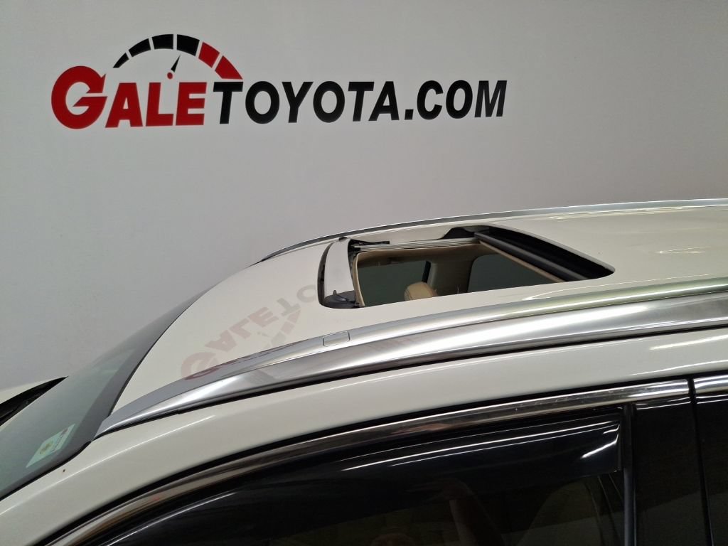 Used 2018 Toyota Highlander XLE w/ Protection Package #3 AWD/4WD image 8