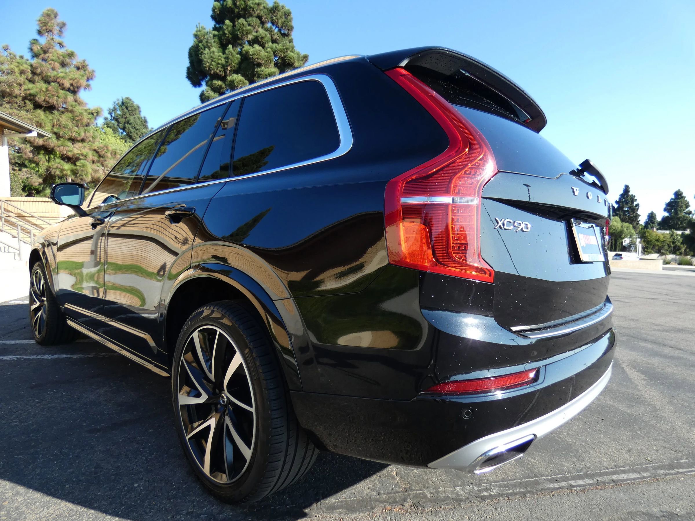Used 2020 Volvo XC90 T6 Momentum image 12