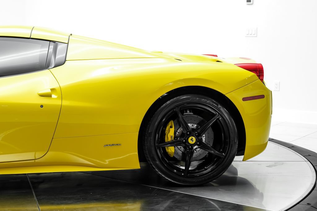 Used 2015 Ferrari 458 Spider RWD image 10