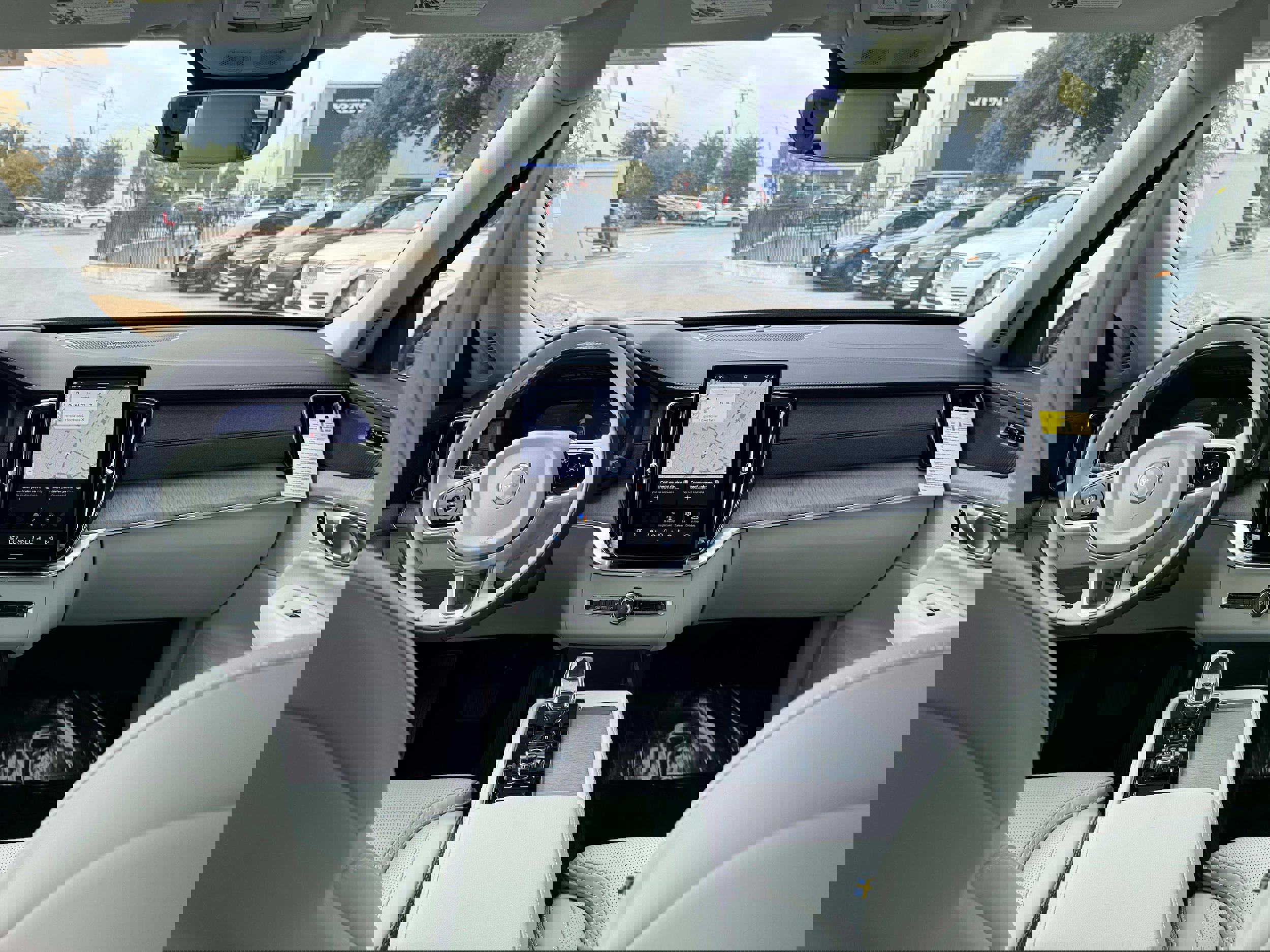 New 2026 Volvo XC90 B6 Ultra w/ Protection Package image 19