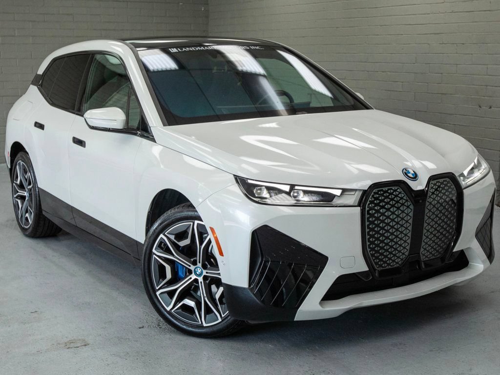 Used 2025 BMW iX xDrive50 AWD/4WD image 6