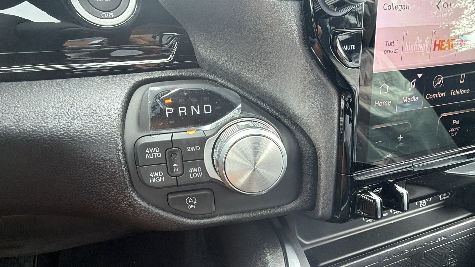 Used 2025 RAM 1500 Laramie w/ Night Edition AWD/4WD image 27