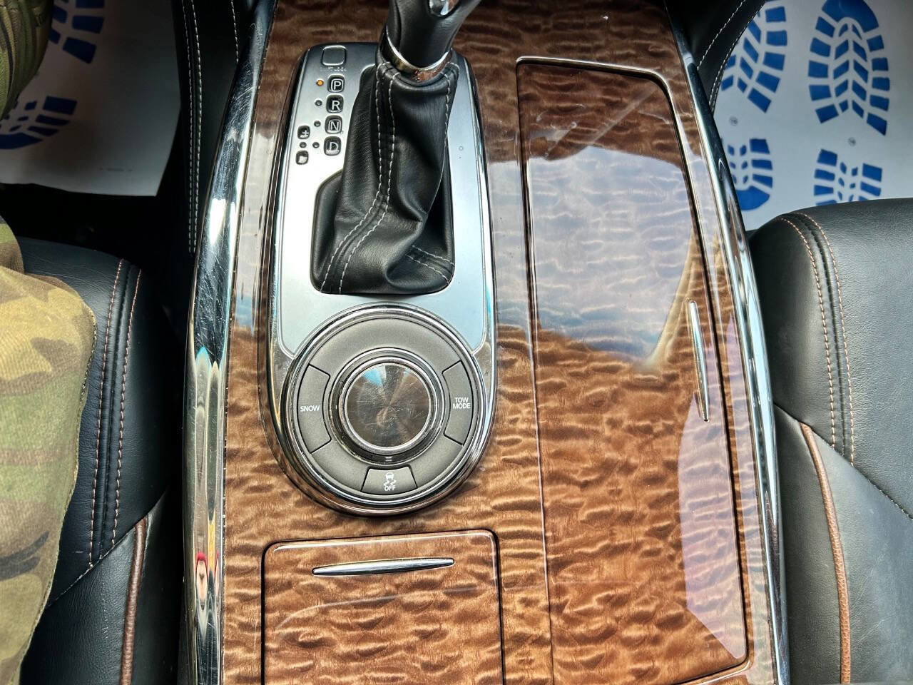 Used 2017 Nissan Armada Platinum w/ Captain Seat Package image 32