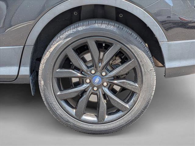 Used 2018 Ford Escape SEL w/ SEL Sport Appearance Package AWD/4WD image 4