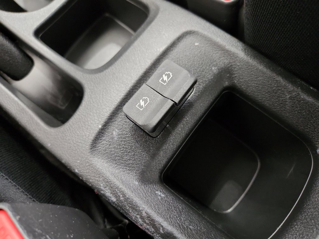 Used 2023 Nissan Versa S w/ Trunk Package image 24