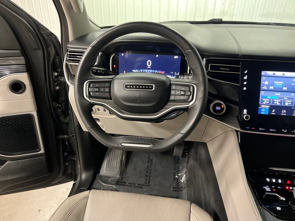 Used 2022 Jeep Wagoneer Series III w/ Flexible Seating Group AWD/4WD image 20