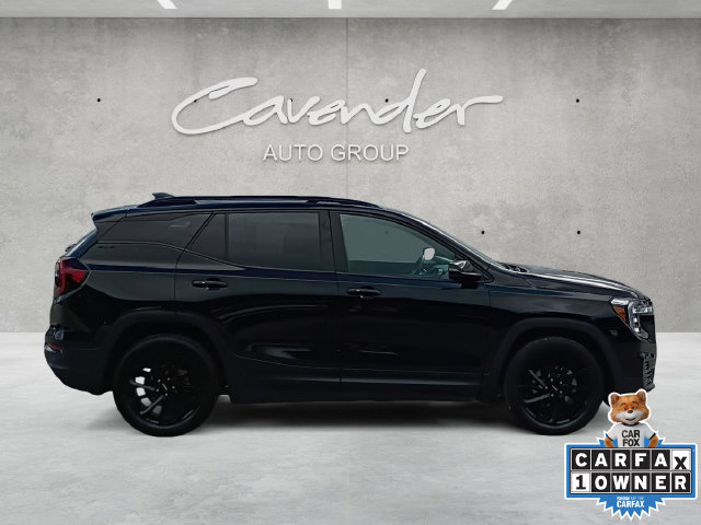 Used 2024 GMC Terrain SLE w/ Driver Convenience Package FWD image 17