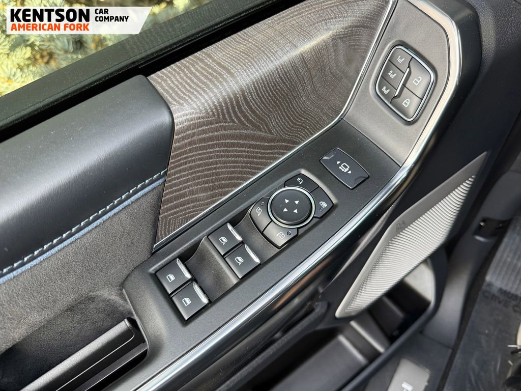 Used 2025 Ford F250 Platinum image 23