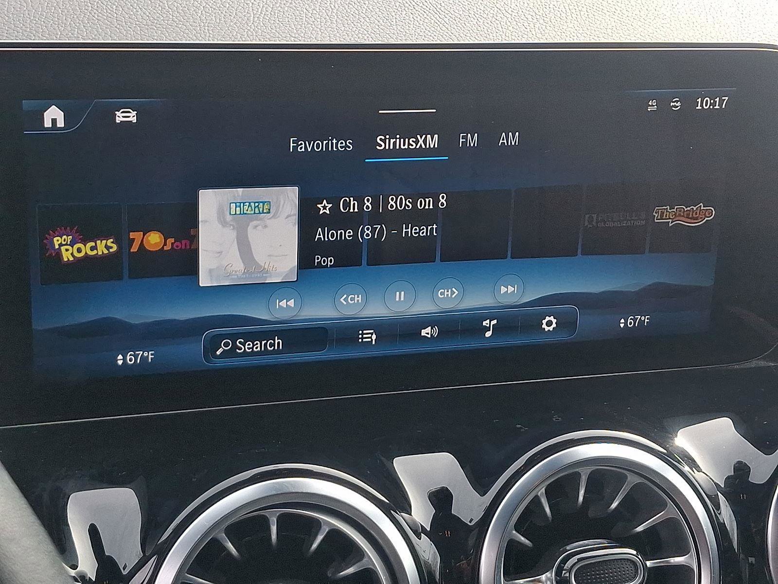 Used 2025 Mercedes-Benz GLA 250 4MATIC image 16