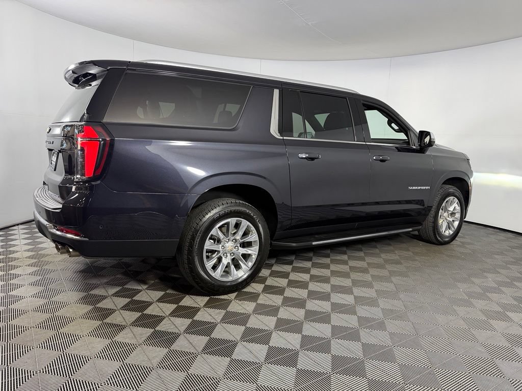 Used 2026 Chevrolet Suburban Premier AWD/4WD image 7