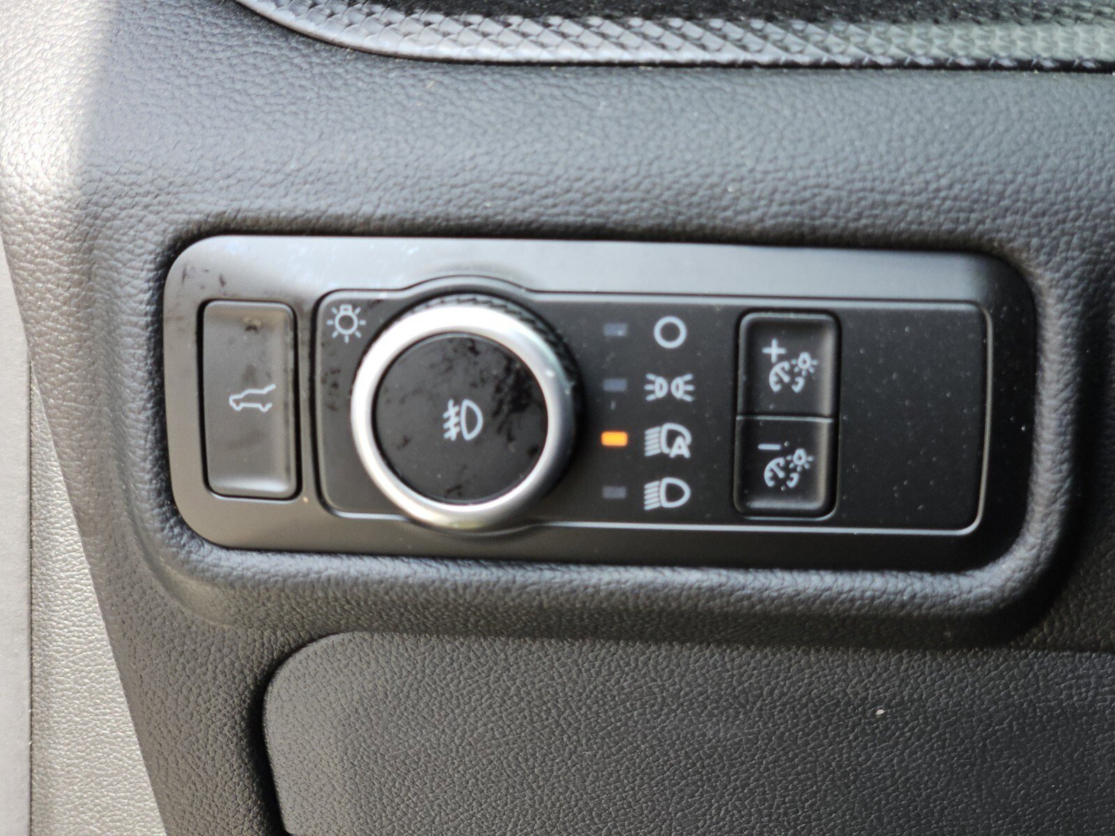 Certified 2023 Ford Explorer ST-Line w/ Class IV Trailer Tow Package image 24