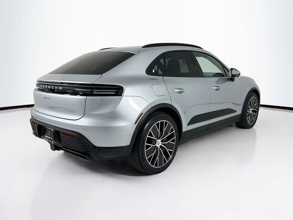 Certified 2025 Porsche Macan Electric RWD image 9