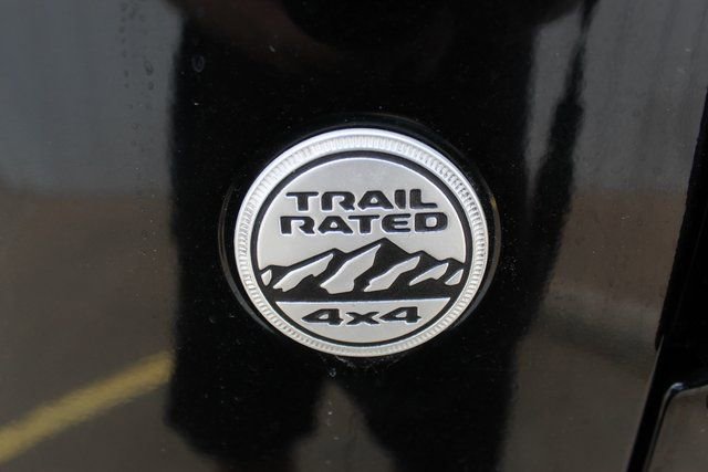 Used 2020 Jeep Wrangler Unlimited Sahara AWD/4WD image 21