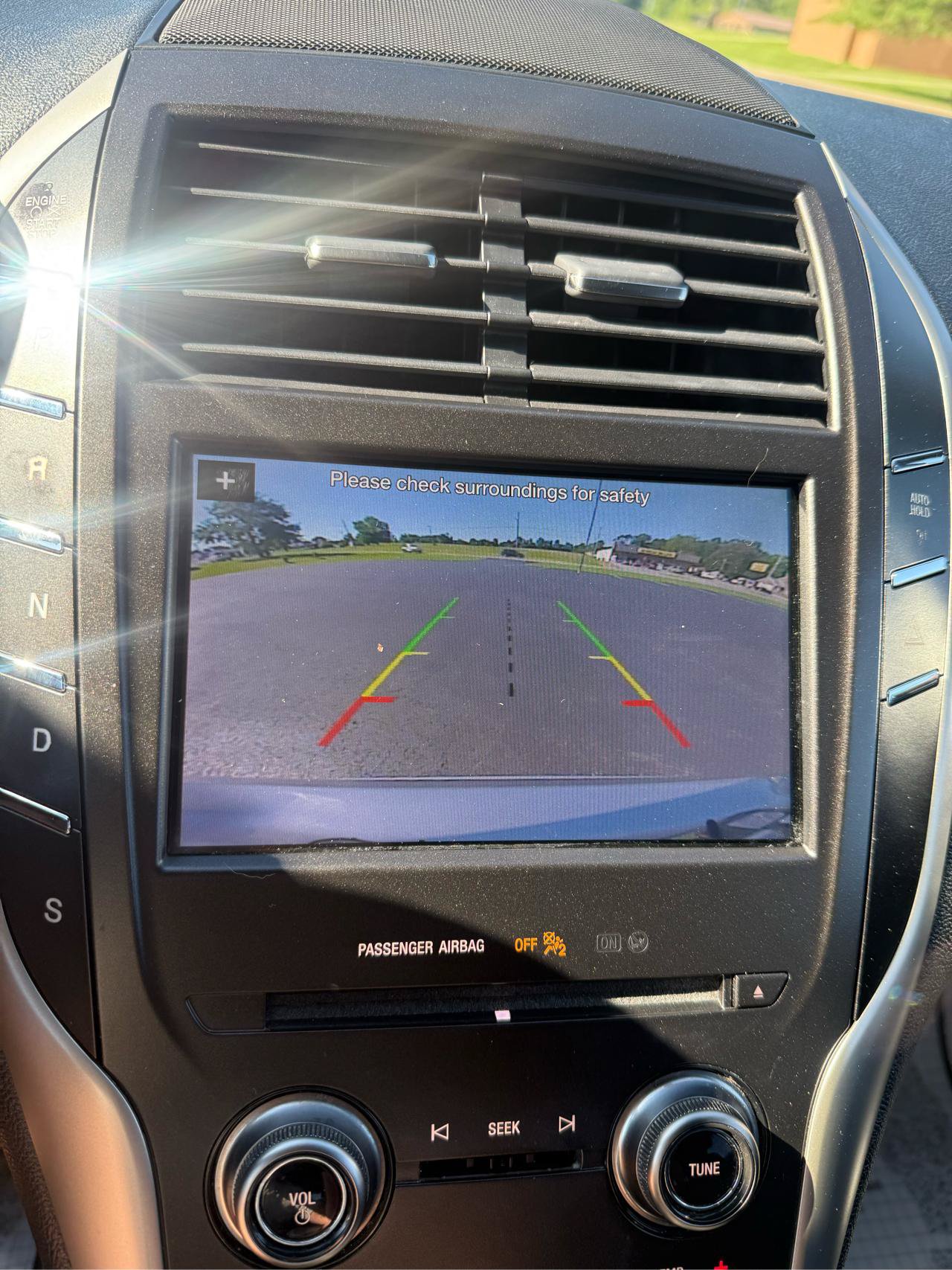 Used 2019 Lincoln MKC Select w/ Select Plus Package AWD/4WD image 17