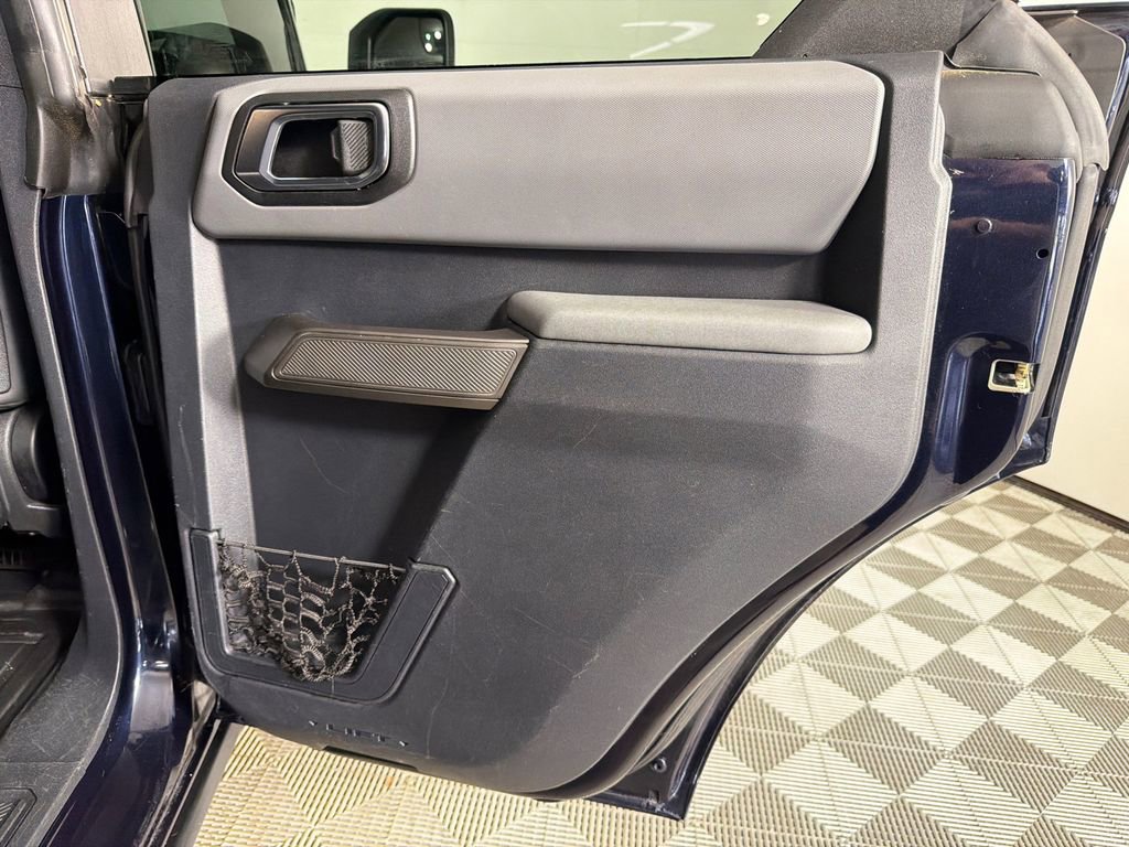 Used 2021 Ford Bronco Black Diamond image 16