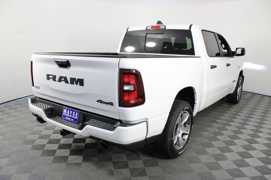 New 2026 RAM 1500 Express AWD/4WD image 23