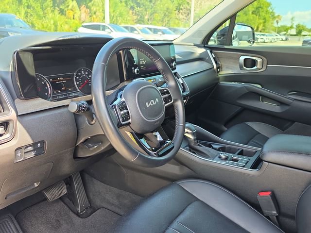 Used 2023 Kia Sorento EX w/ Panoramic Sunroof Package FWD image 15