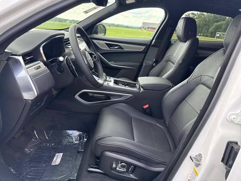 New 2026 Jaguar F-PACE R-Dynamic S AWD/4WD image 9