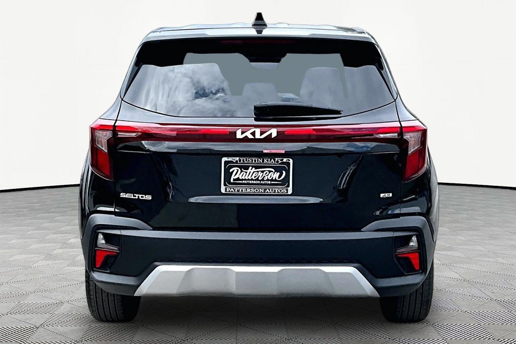 Used 2026 Kia Seltos LX AWD/4WD image 5