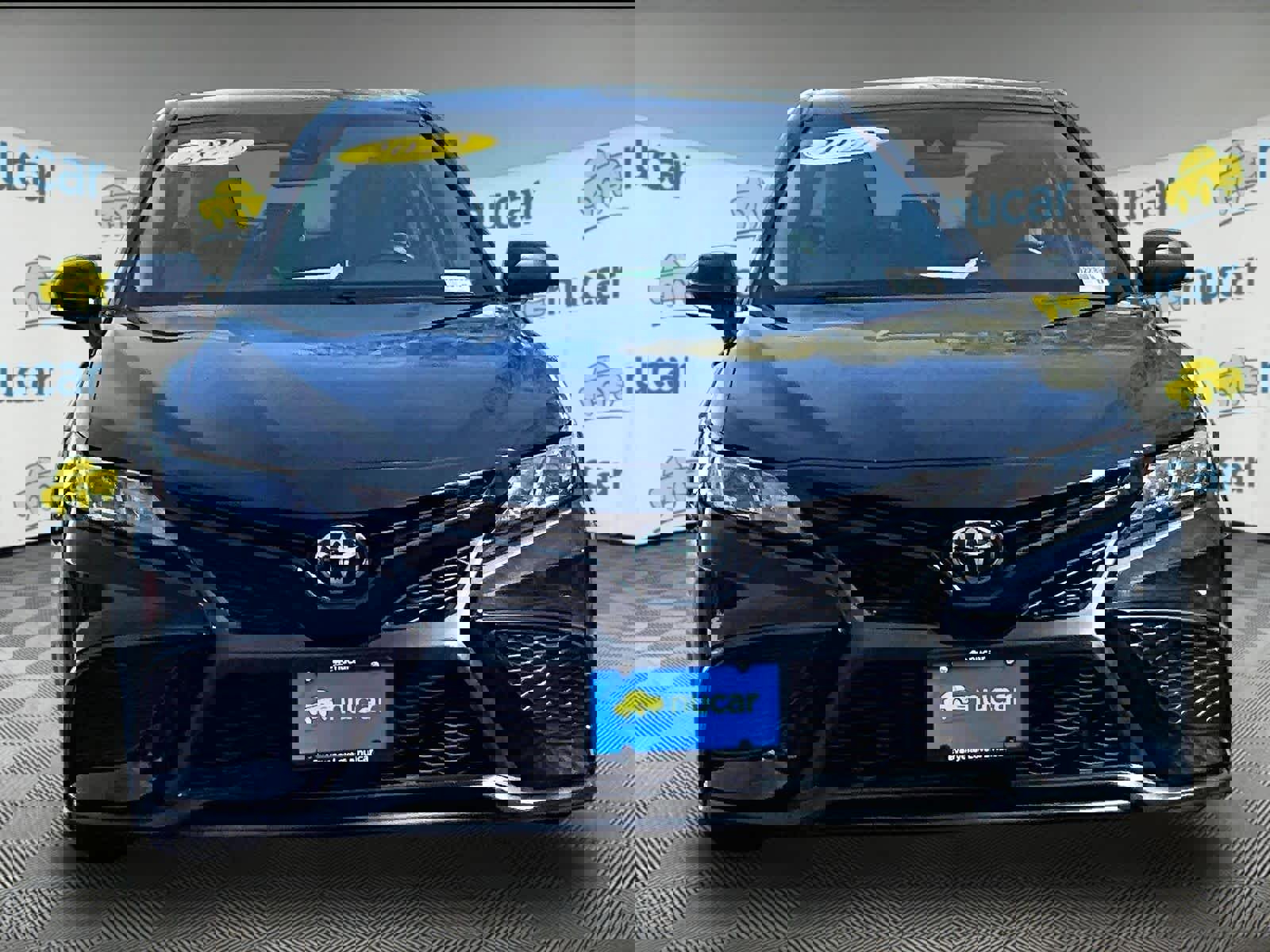 Used 2022 Toyota Camry SE AWD/4WD image 2