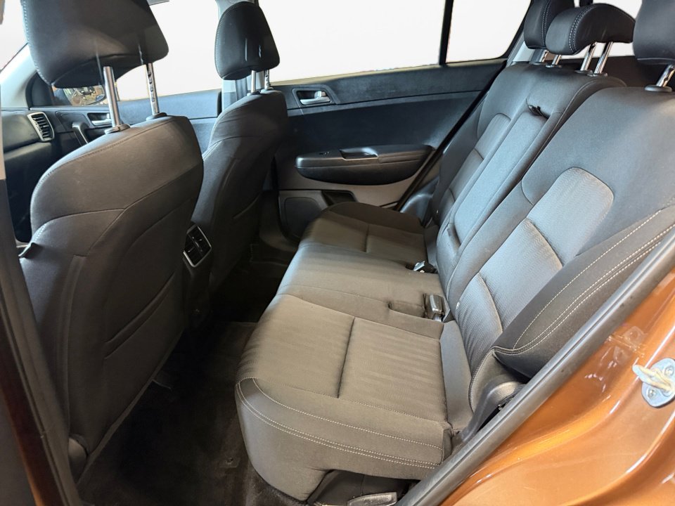 Used 2017 Kia Sportage LX AWD/4WD image 16