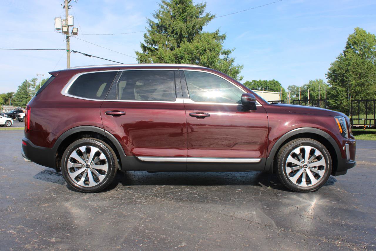 Used 2021 Kia Telluride S FWD image 3