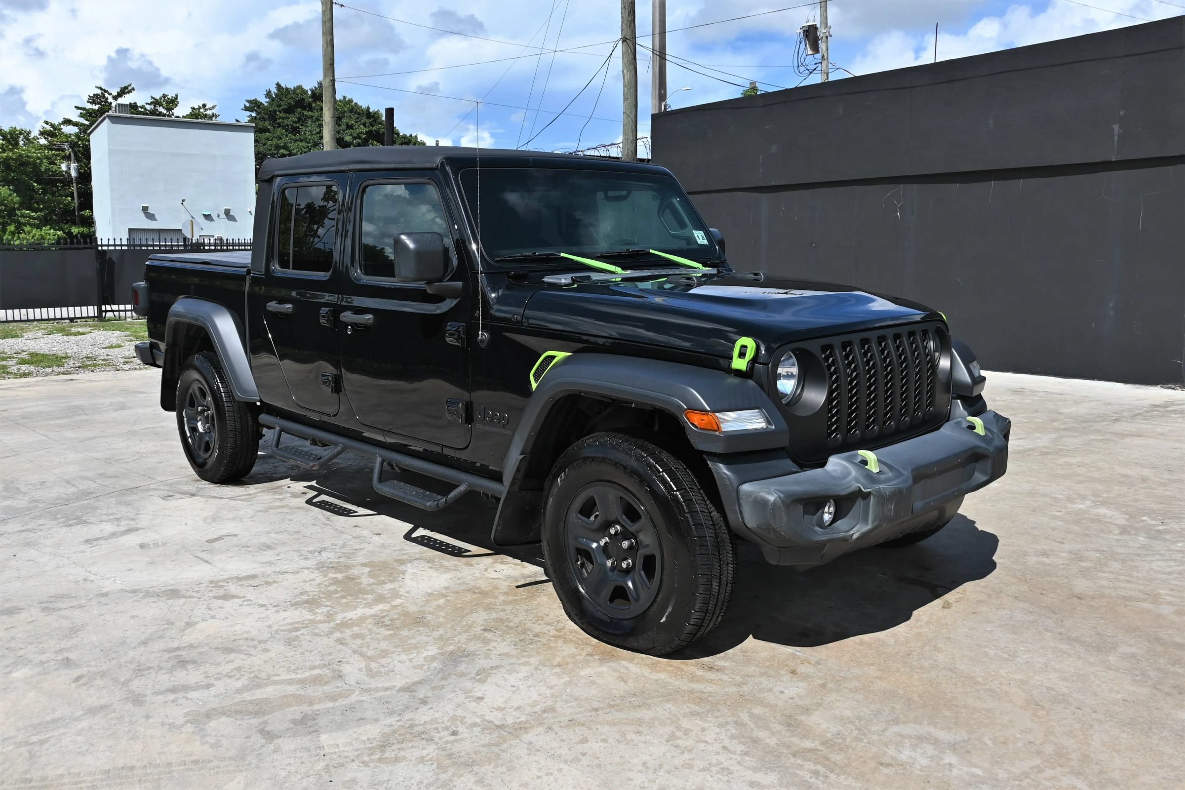 Used 2021 Jeep Gladiator Sport w/ Auxiliary Switch Group AWD/4WD image 1