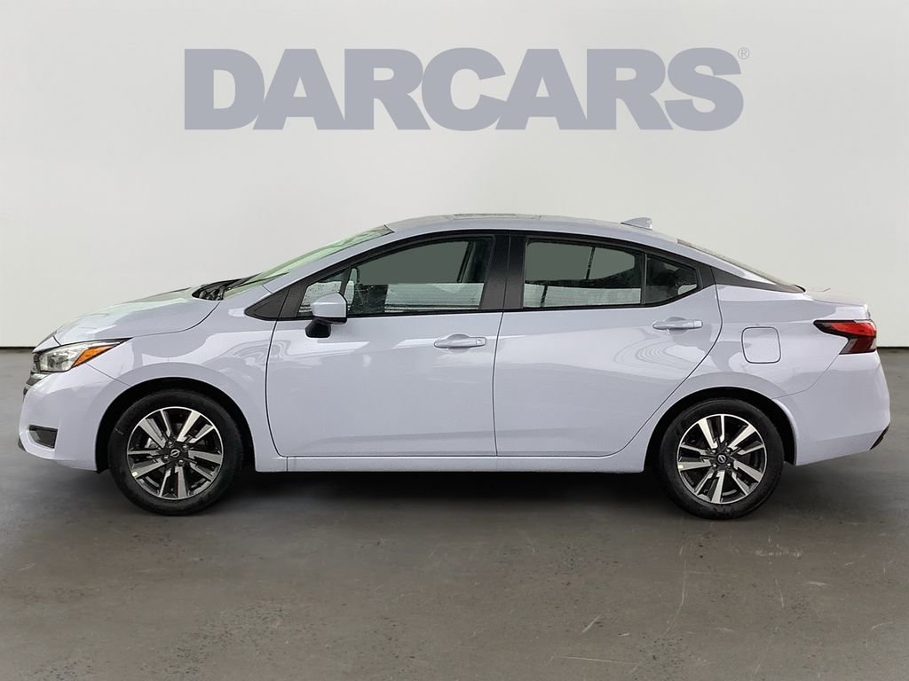 Used 2025 Nissan Versa SV w/ Trunk Package image 4