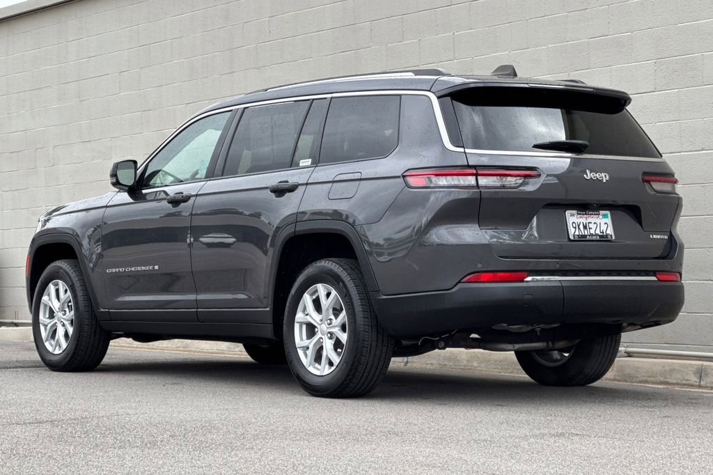 Used 2023 Jeep Grand Cherokee L Limited RWD image 3