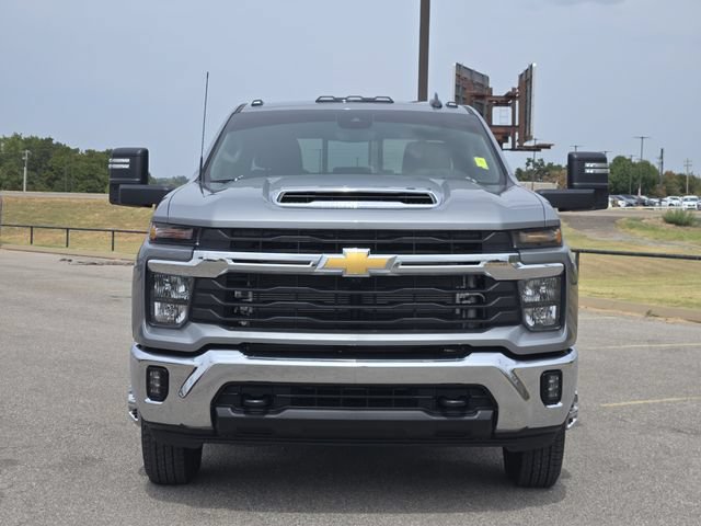 Used 2026 Chevrolet Silverado 3500 LT w/ Safety Package AWD/4WD image 2