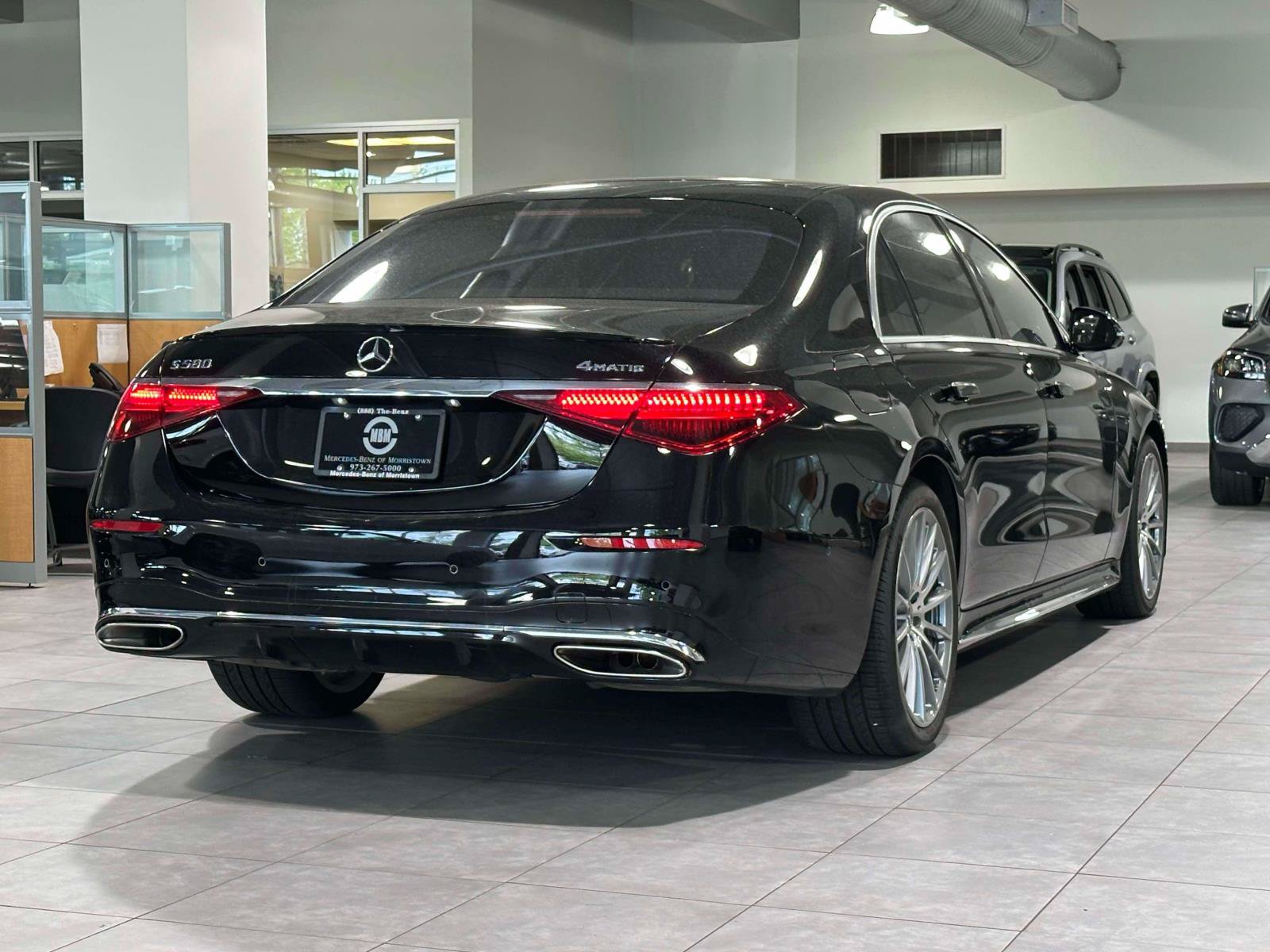 Certified 2022 Mercedes-Benz S 580 4MATIC Sedan image 3