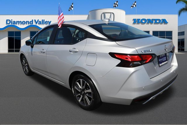 Used 2025 Nissan Versa SV FWD image 4