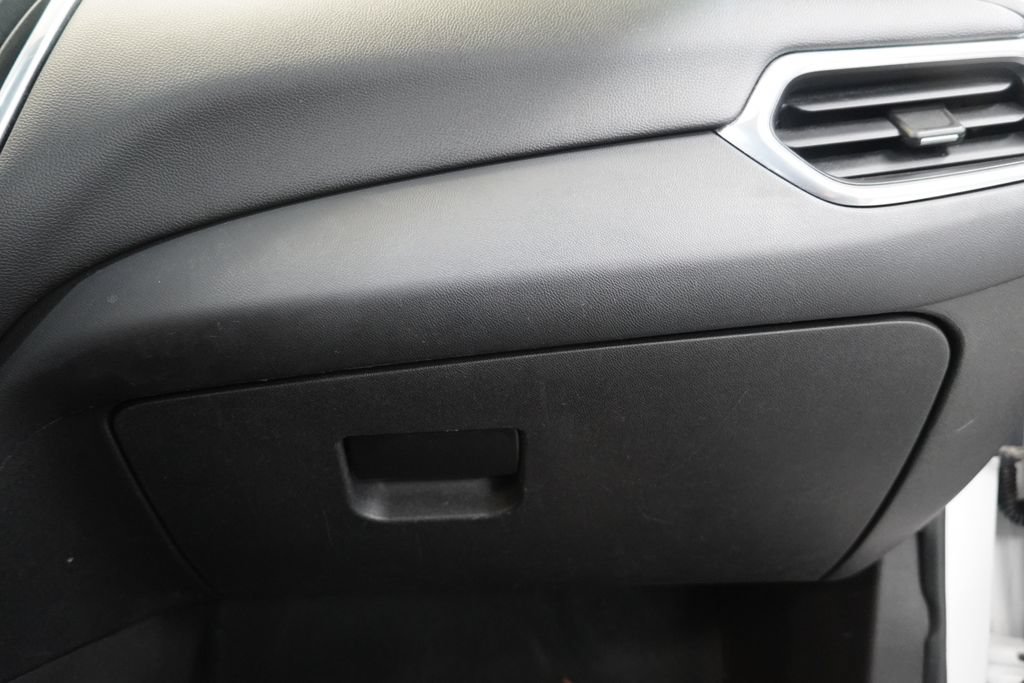 Used 2018 Chevrolet Equinox LT FWD image 36