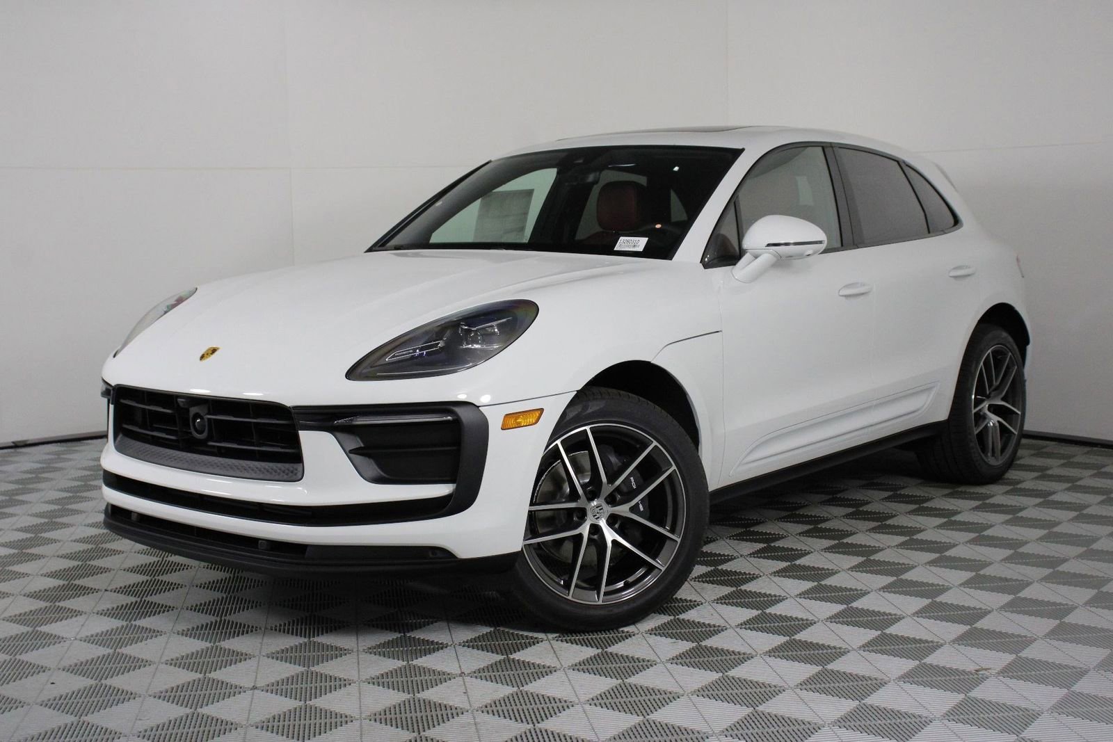 New 2026 Porsche Macan AWD/4WD video 1