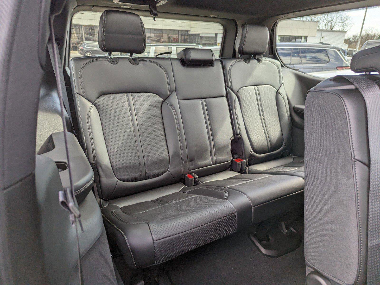 New 2024 Jeep Grand Wagoneer Series I w/ Convenience Group III image 10