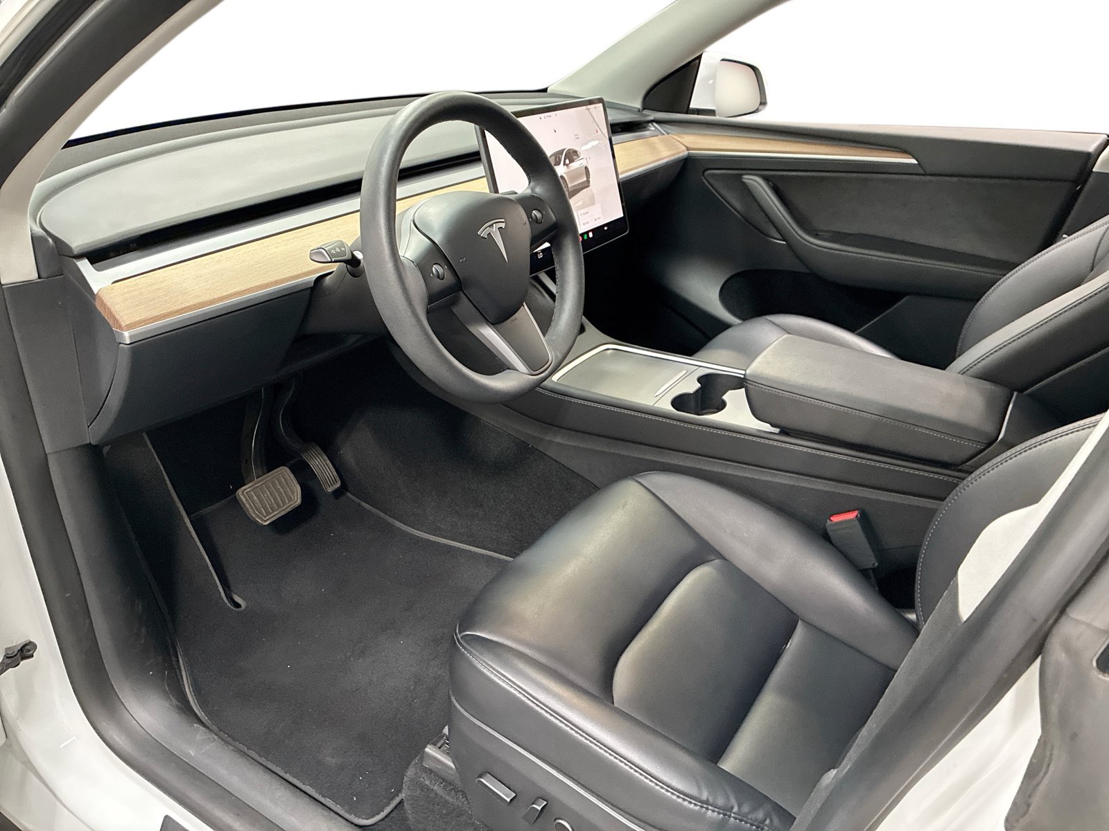 Certified 2023 Tesla Model Y Long Range AWD/4WD image 9